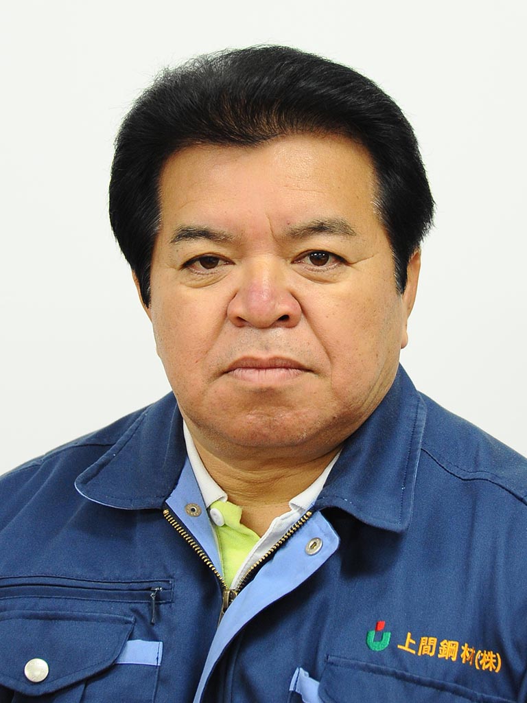 新城正雄 (営業部部長)